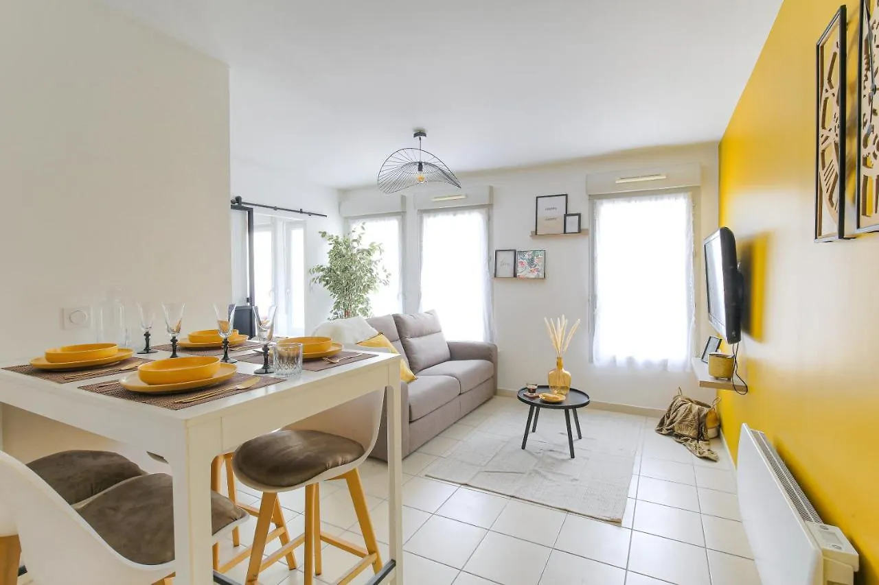 Le Louis D'Or -Acces Facile Gare/Eurexpo/Aeoroport Apartment Villeurbanne 0*,  France