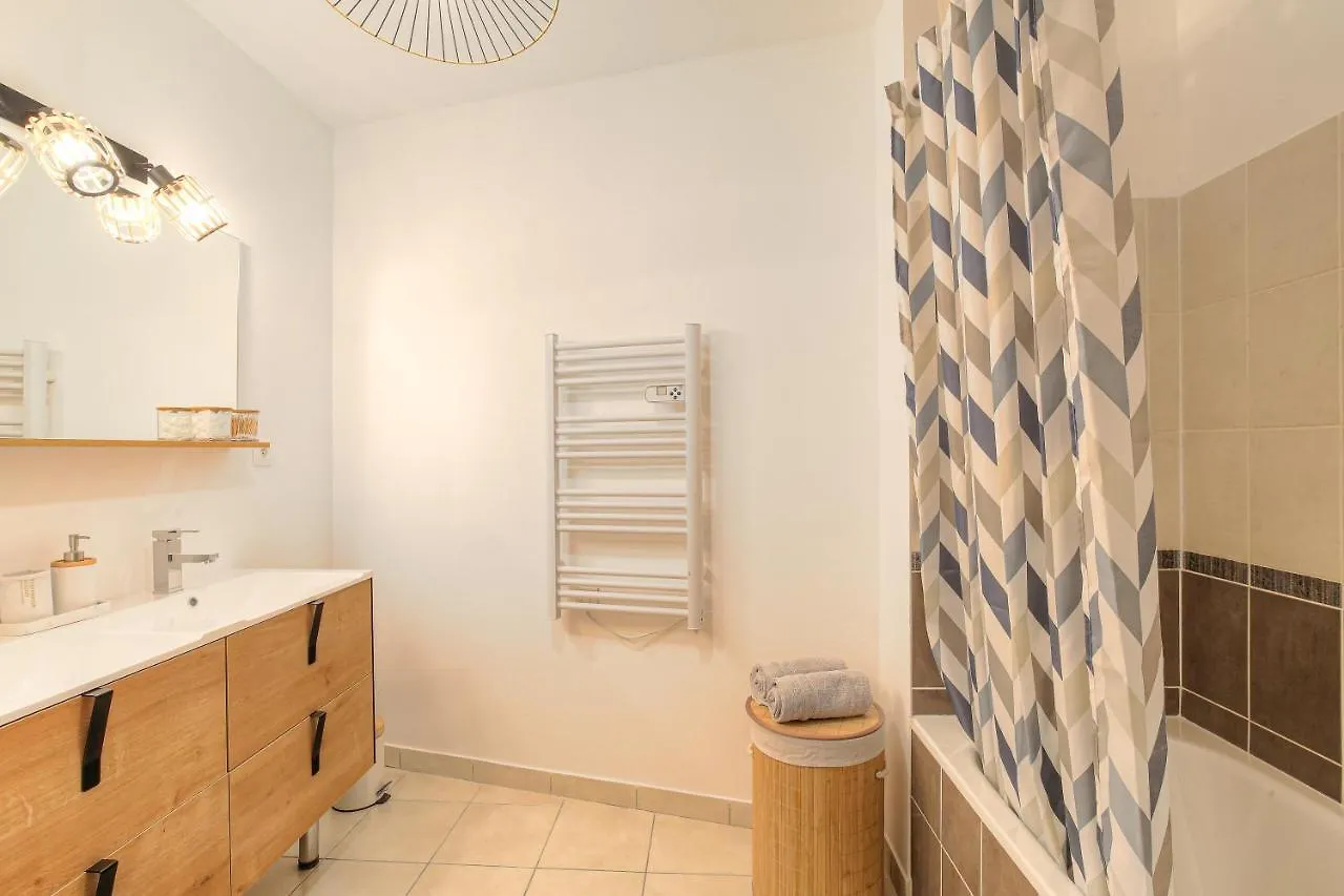 Le Louis D'Or -Acces Facile Gare/Eurexpo/Aeoroport Apartment Villeurbanne