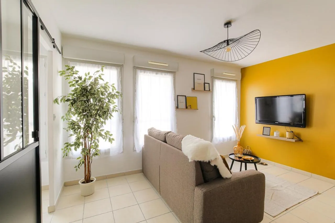 Le Louis D'Or -Acces Facile Gare/Eurexpo/Aeoroport Apartment Villeurbanne 0*,