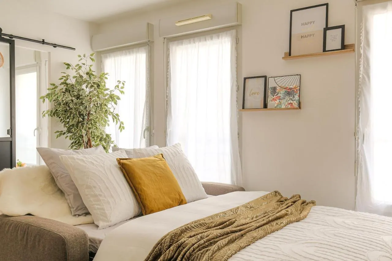Appartement Le Louis D'Or -Acces Facile Gare/Eurexpo/Aeoroport à Villeurbanne